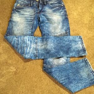 Buckle jeans